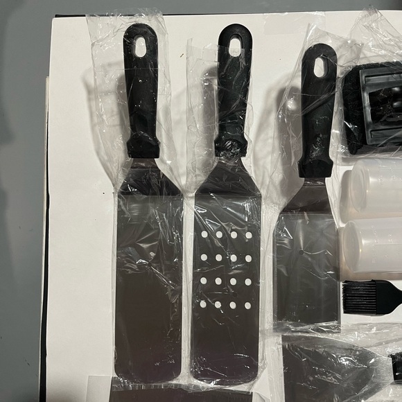 Griddle and BBQ Accessories Toolkit - Black - Picture 7 of 10